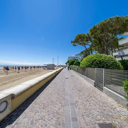 Guesthost - La Casa Al Mare With Parking Διαμέρισμα *
