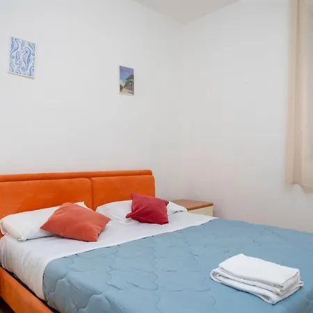 شقة Guesthost - La Casa Al Mare With Parking لينانو سابيادورو
