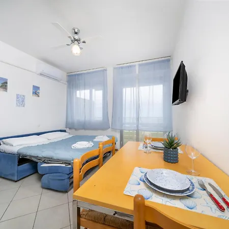 Guesthost - La Casa Al Mare With Parking Λινιάνο Σαμπιαντόρο