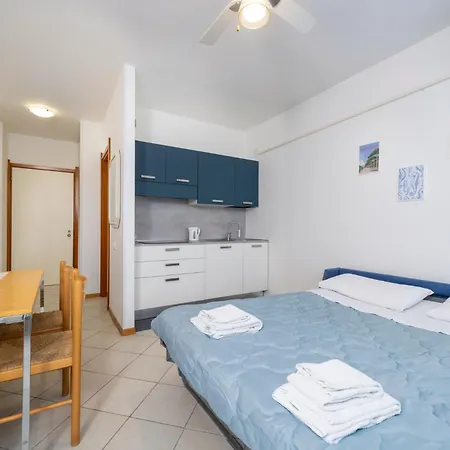 Guesthost - La Casa Al Mare With Parking شقة