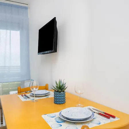 Guesthost - La Casa Al Mare With Parking