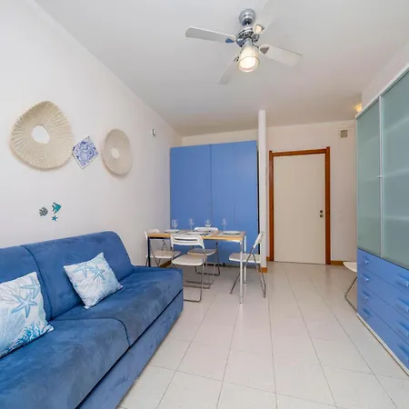 Guesthost - La Casa Al Mare With Parking Διαμέρισμα