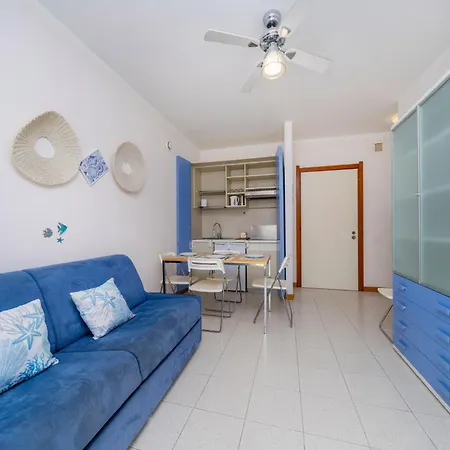 Guesthost - La Casa Al Mare With Parking Διαμέρισμα
