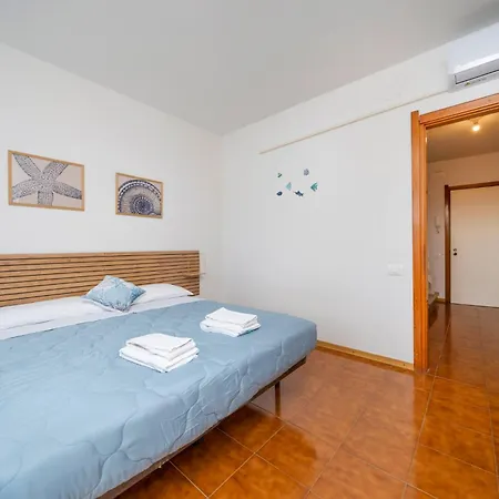 شقة Guesthost - La Casa Al Mare With Parking *
