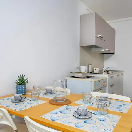 Guesthost - La Casa Al Mare With Parking *