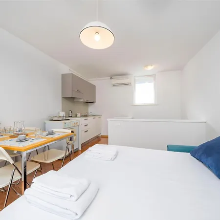 Guesthost - La Casa Al Mare With Parking Λινιάνο Σαμπιαντόρο