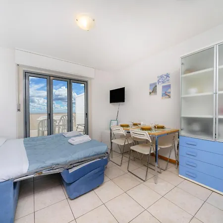 Guesthost - La Casa Al Mare With Parking Λινιάνο Σαμπιαντόρο