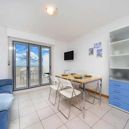 Guesthost - La Casa Al Mare With Parking * لينانو سابيادورو